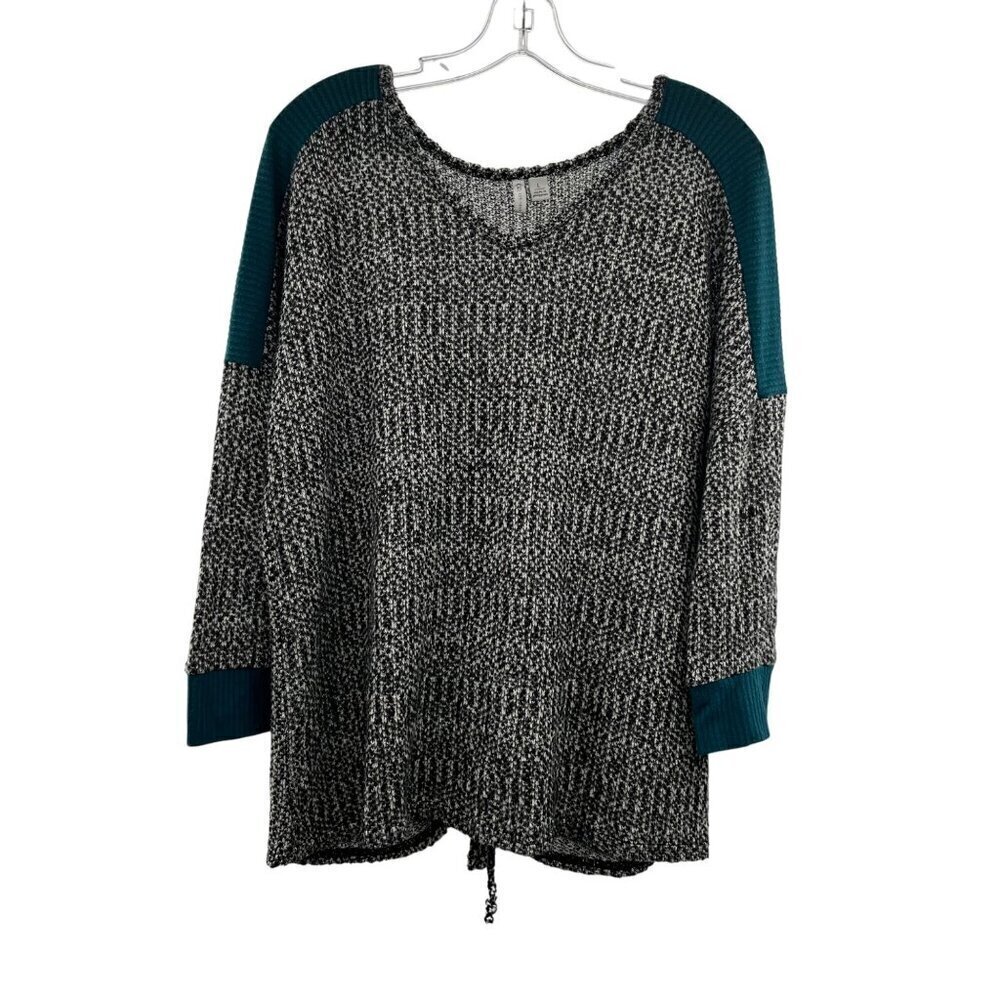 Cato Est 1946 Women's V-Neck Knit Sweater Multicolor Cinched Back Size Large